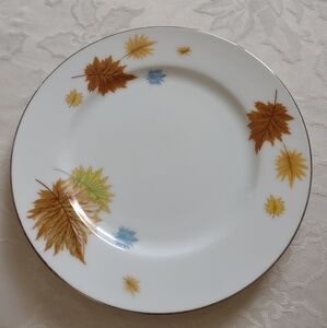Luxury Vintage Royalton Japan Translucent Porcelain 2 Plates Leaves